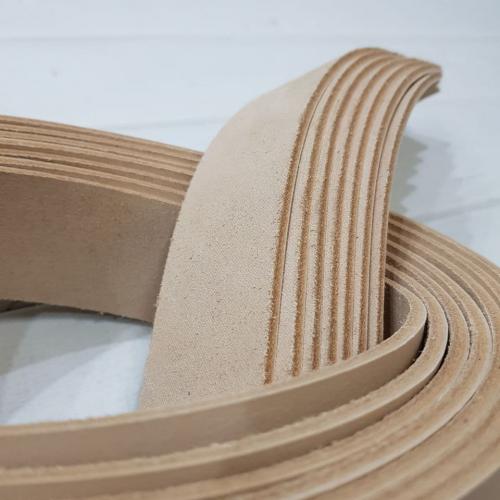 РЕМЕННАЯ ЗАГОТОВКА. НАТУРАЛЬНОГО  ЦВЕТА . 200156